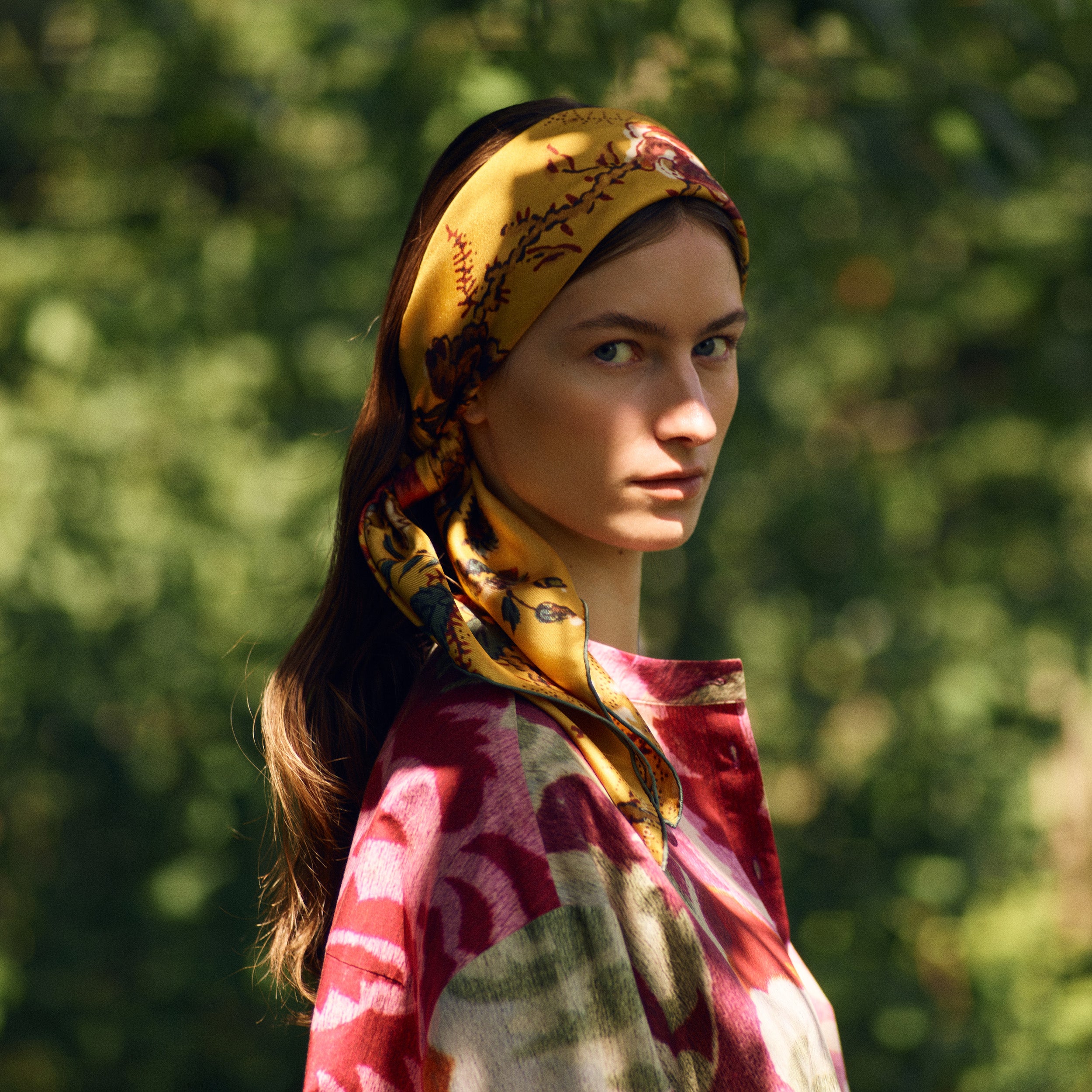 Tapis Noir Classical Elena Scarf Classical Gul