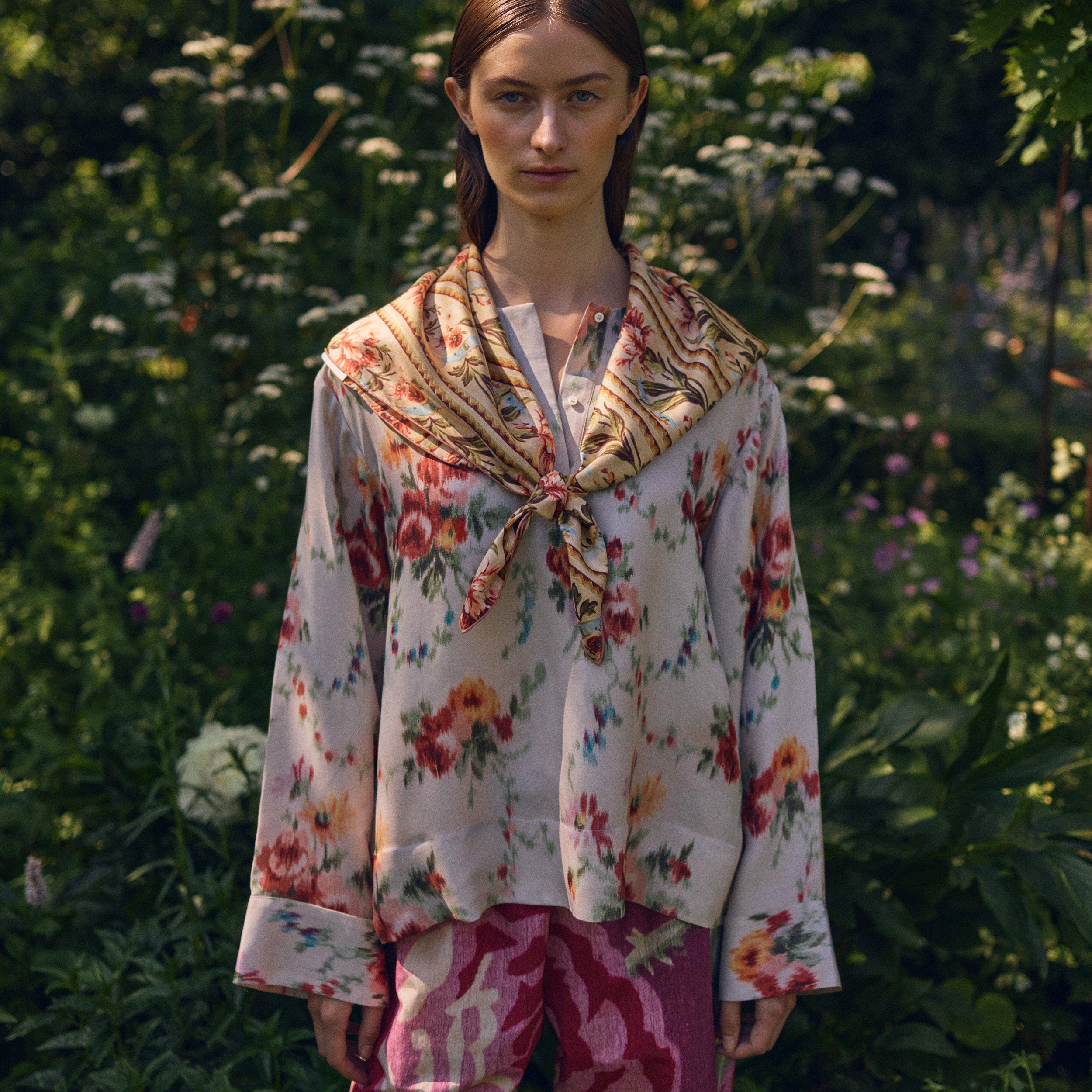 Tapis Noir Danielle Silk Top - White Top Hvid