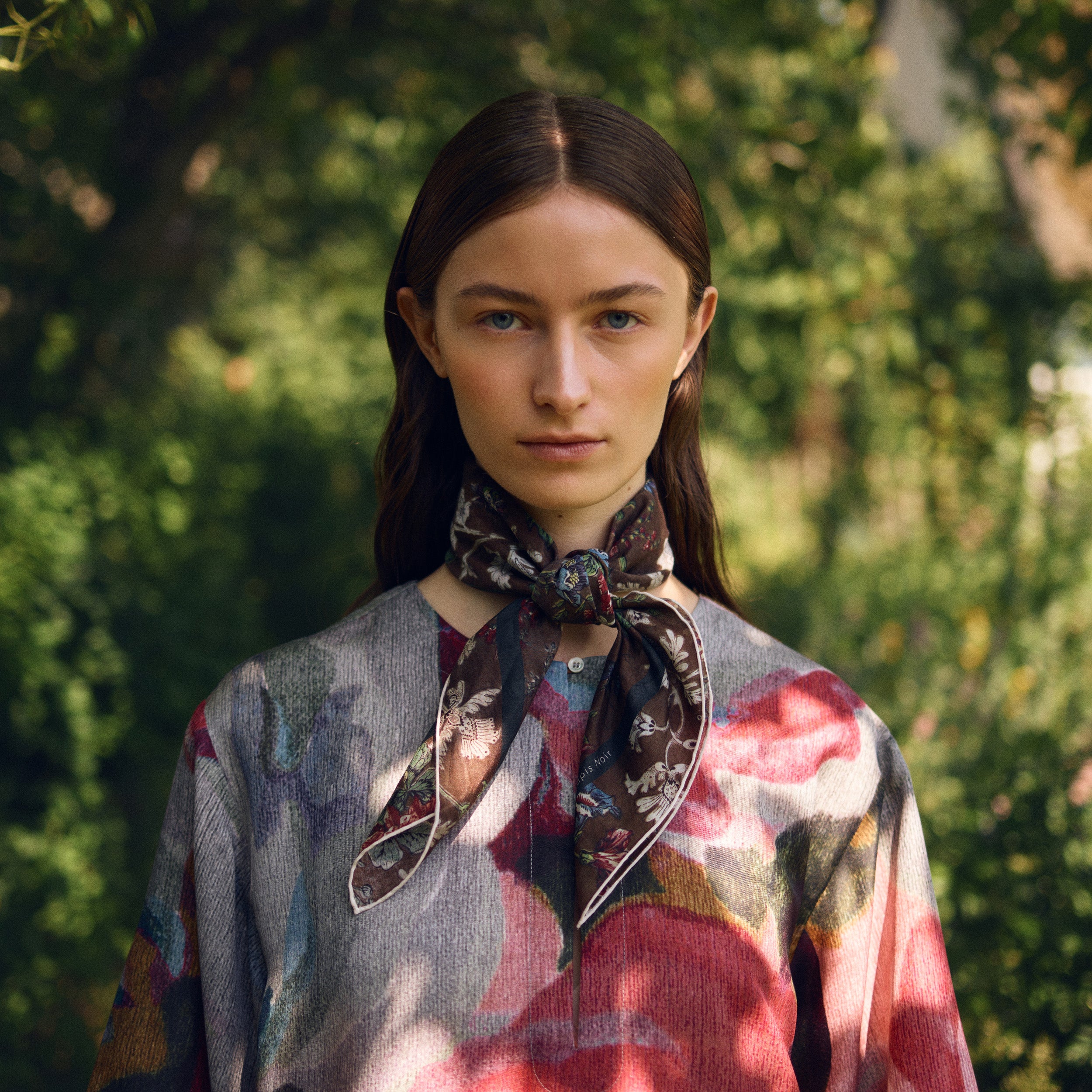 Tapis Noir Let Blomstret Patchwork Tørklæde Light Small (67x67cm) Brun