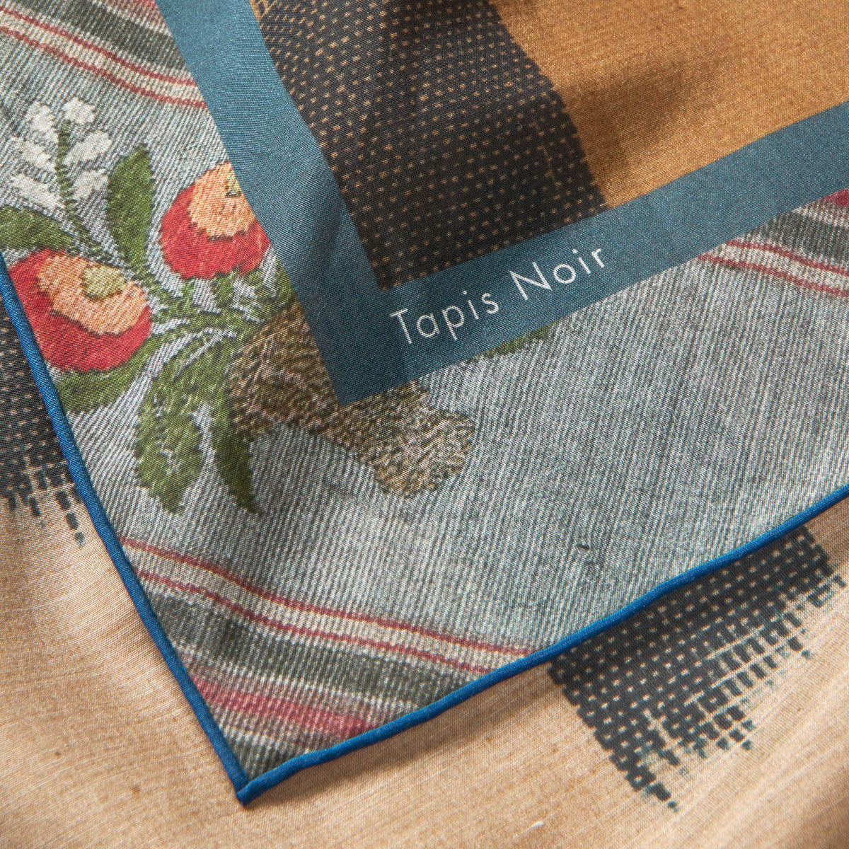 Tapis Noir Let Lille Gwen Tørklæde Light Small (67x67cm) Beige