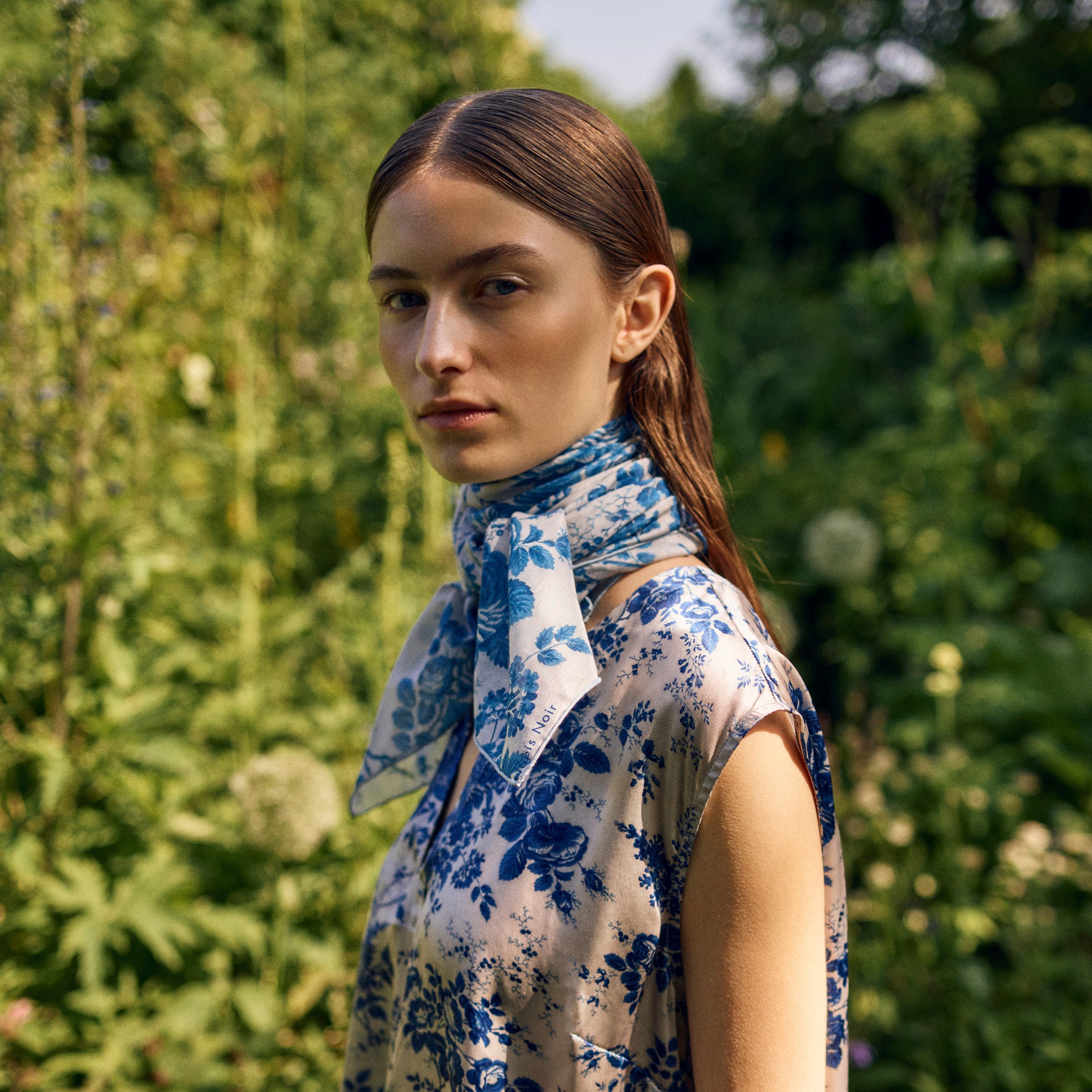 Tapis Noir Stort Let Gult Tørklæde Light Large (120x120cm) Mørkeblå