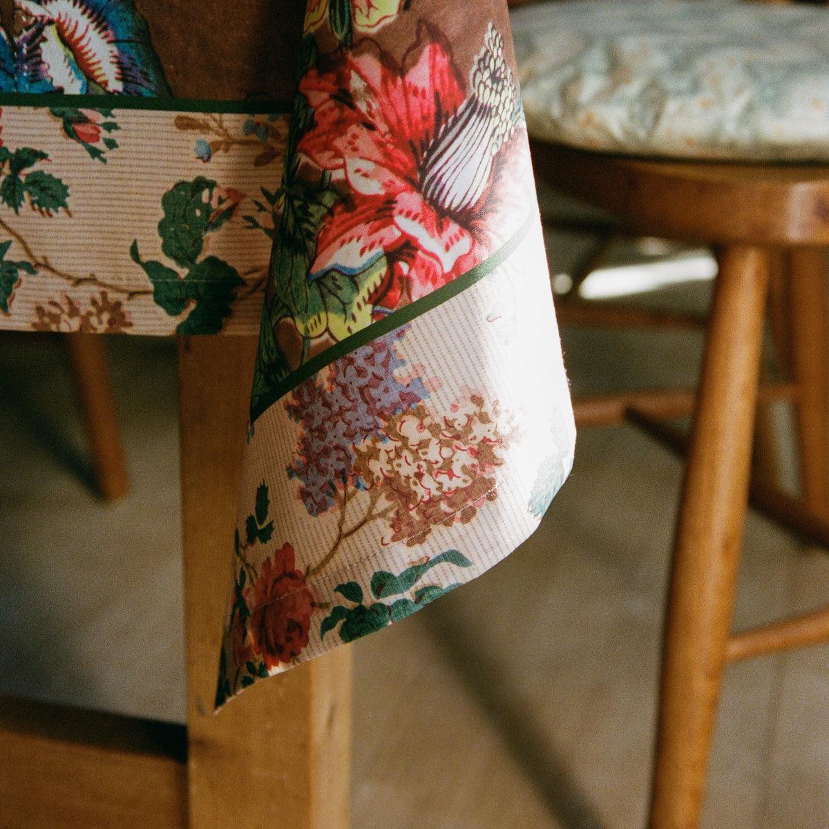Tapis Noir 140x140cm - Dug Gladys Tablecloth Brun
