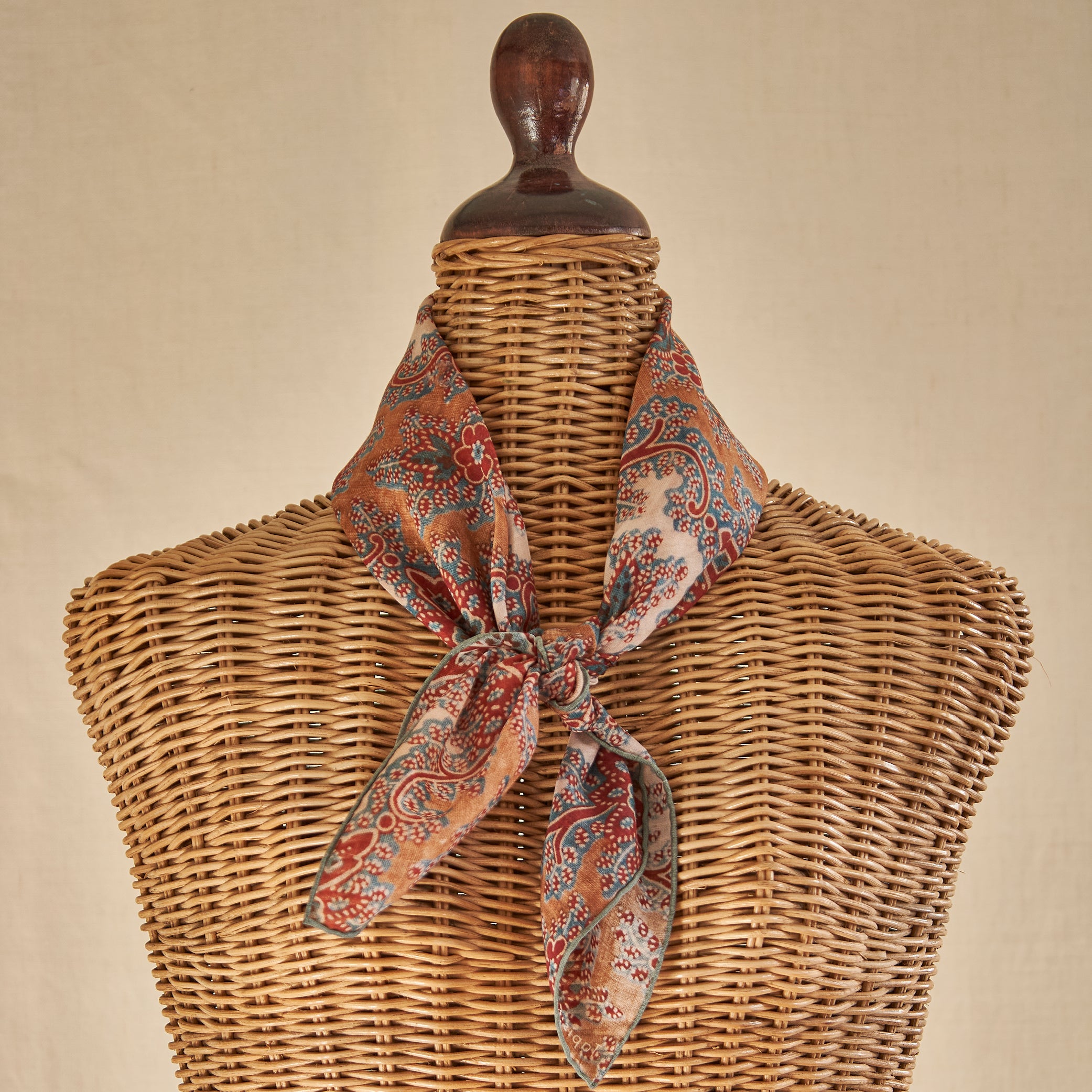 Tapis Noir Let Danica Tørklæde Light Rød