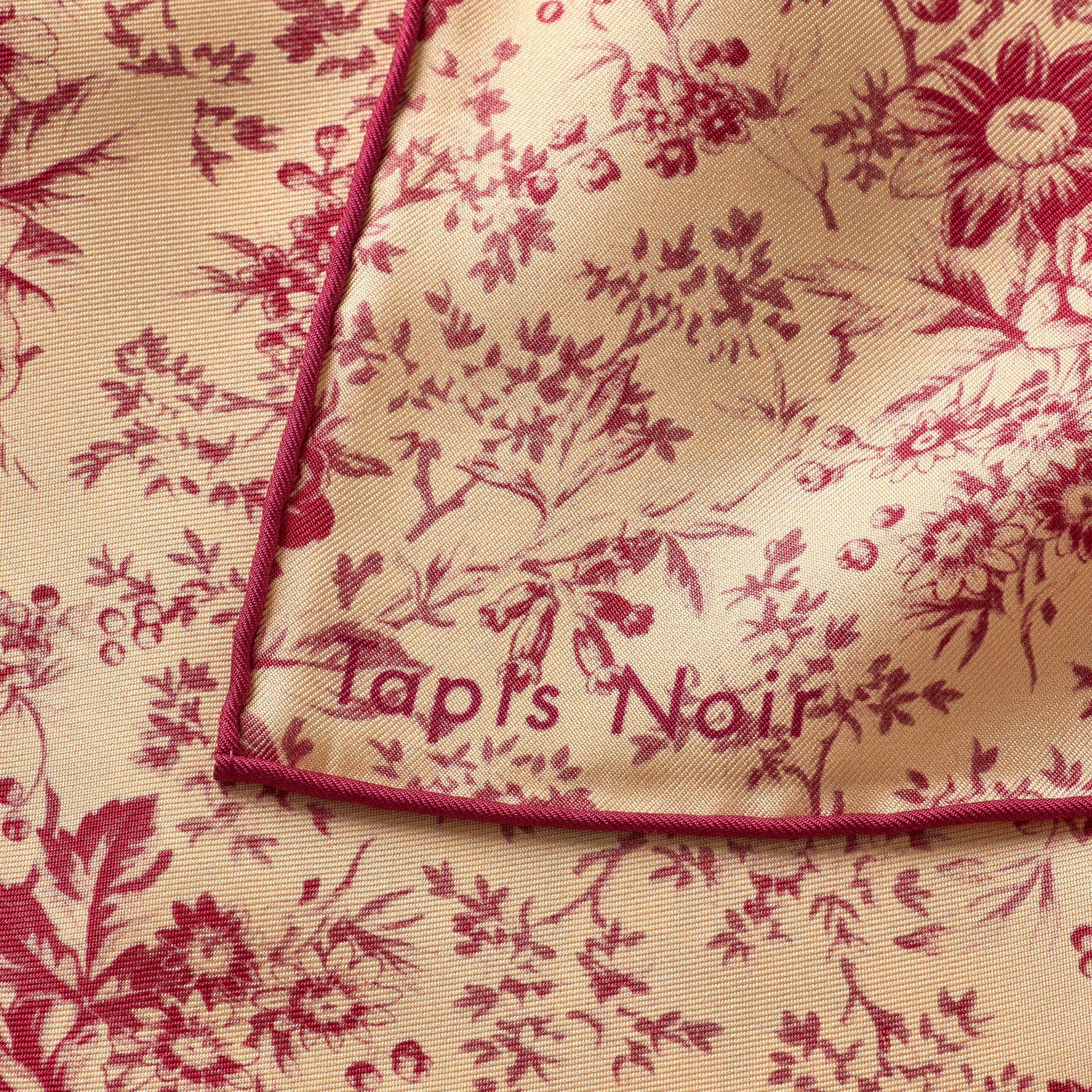 Tapis Noir Lille Klassisk Pink Toile Tørklæde Small Classical Rød