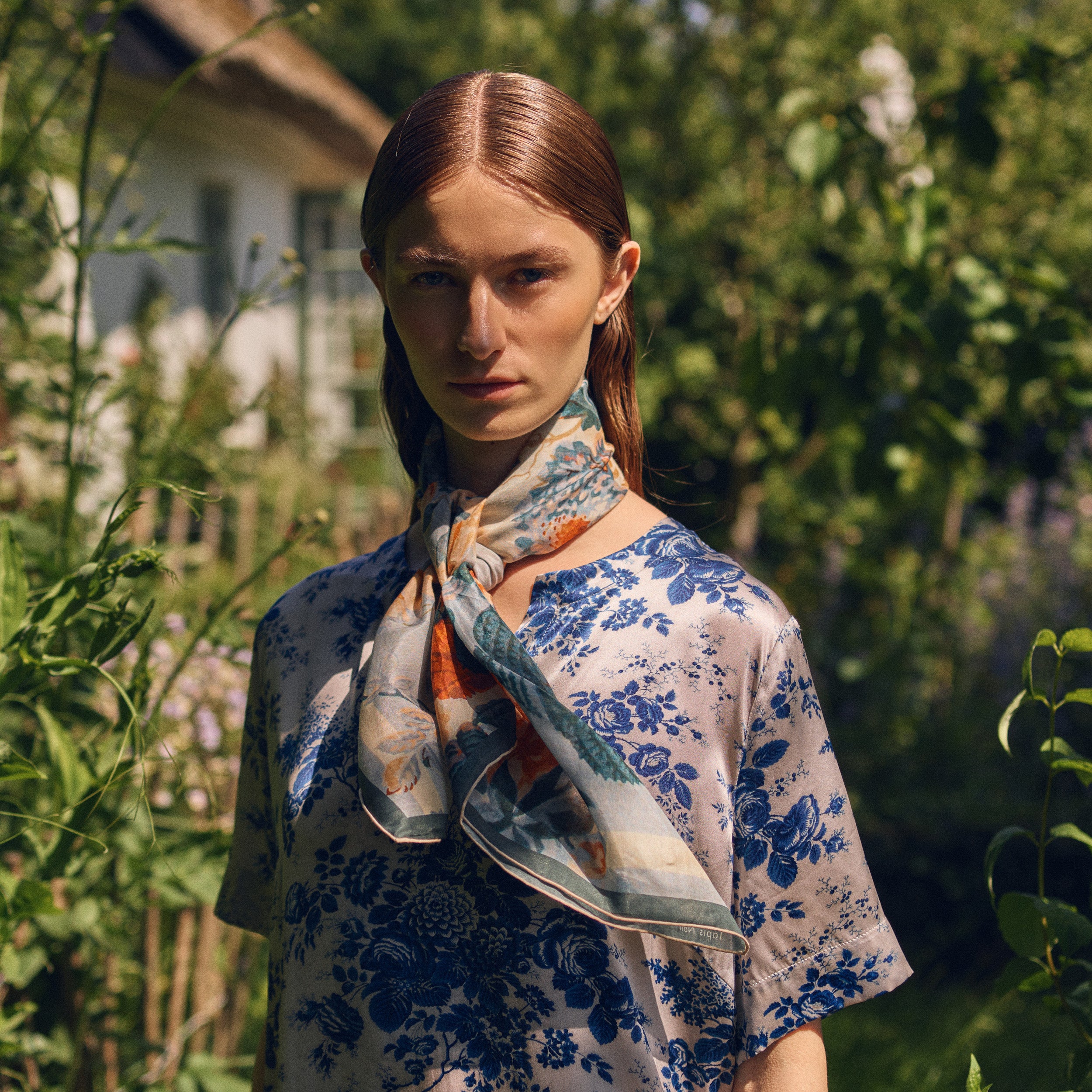 Tapis Noir Stort Let Gult Tørklæde Light (85x85cm) Mørkeblå